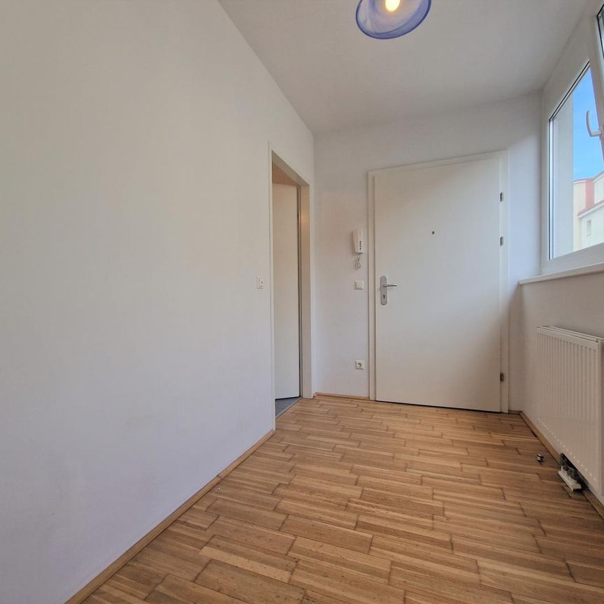 Top-moderne Wohnung mit Mega-Balkon - U1 Nähe - 2 WCs !! - Photo 1