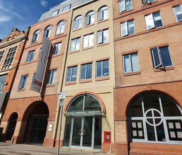 Peterborough - Photo 3