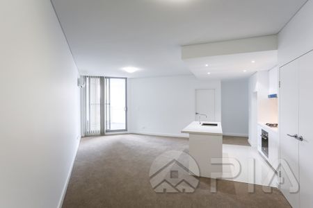 Rent Include Electricity,Gas,Water Bills!! Two Bedrooms Apartment Less Than a Minute Walk to Train Station!! - Photo 5