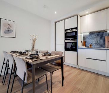 3 bedroom flat to rent - Photo 4