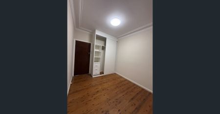 House for rent in Cabramatta - Photo 3