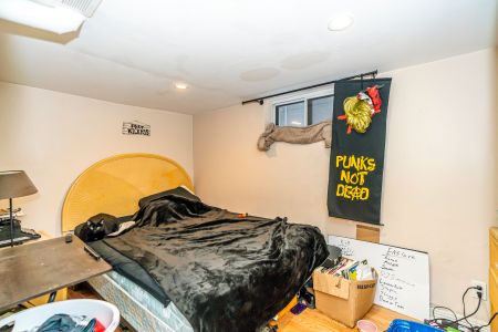 For Lease - 338 Euclid Avenue, Toronto, Ontario - Photo 3