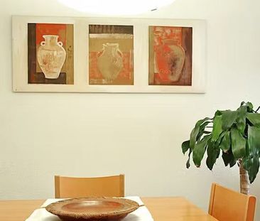 Carrer de l'Encarnació, Barcelona, Catalonia 08025 - Photo 5