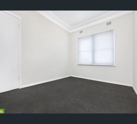1/35 Thames Street, West Wollongong, NSW 2500 - Photo 1