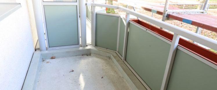 2 Raumwohnung mit Balkon für Singles - Foto 1