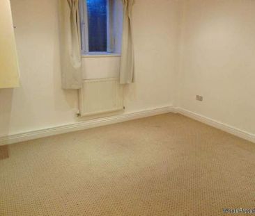 2 bedroom property to rent in Oldham - Photo 2