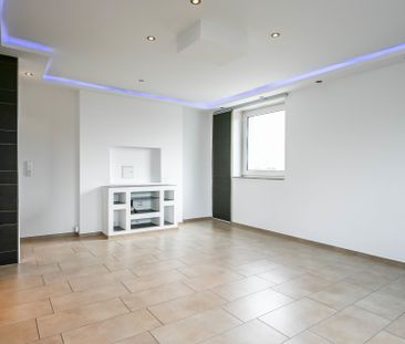 Schick renovierte Mietwohnung mit Einbauküche, Stellplatz und Fernb... - Photo 1