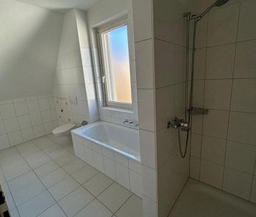Attraktive 4.5-Zimmerwohnung mit grossem Balkon und Dachstock - Foto 3