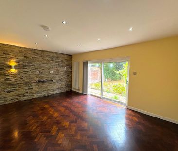 2 bedroom ground floor flat to rent - Photo 4