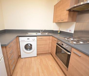 2 bedroom apartment to rent - Photo 4