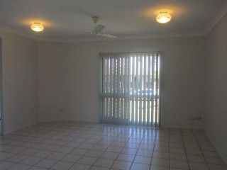 FAMILY LIVING – MT LOUISA - Photo 5