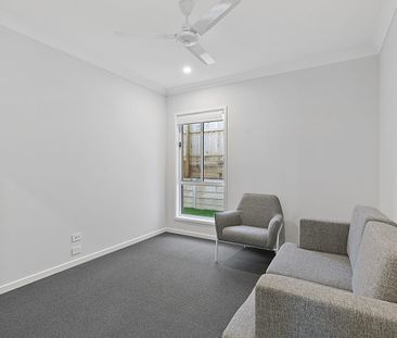 2/3 First Street, Holmview, Qld 4207 - Photo 1