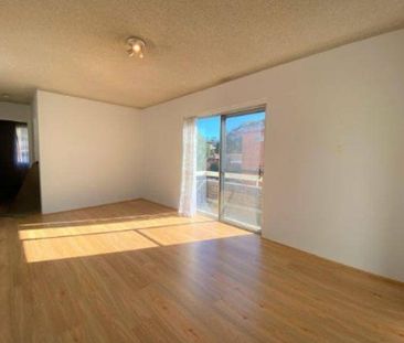Top floor light and airy 1 bedroom unit in the heart of Ryde - Photo 1