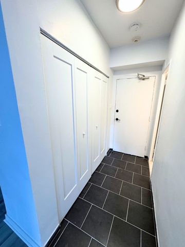 3.5 Available NOW – 175 Sherbrooke O - Photo 2