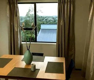 Sunny 3-Bed 2-Bath w Large Deck and Stunning Views - Photo 2