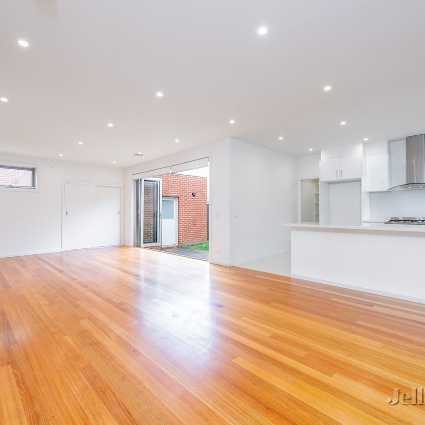 1/4 Moorea Court, Mount Waverley - Photo 1