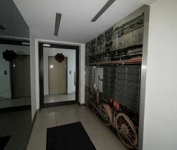 Nowoczesne 2-pokojowe mieszkanie z dużą loggią - Photo 6