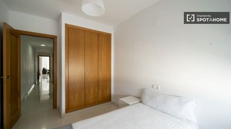 valencia, Valencian Community 46019 - Photo 2