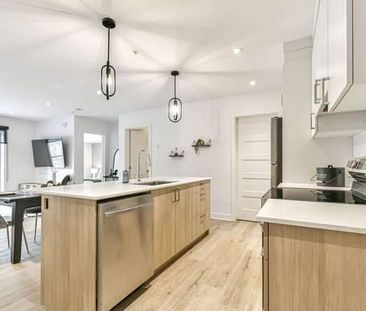 WOW! APPARTEMENT 4½ DISPONIBLE EN JUILLET - Photo 2