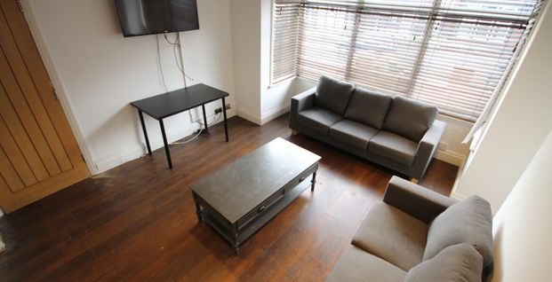 Headingley Mount, Headingley, Leeds, LS6 3EW - Photo 1