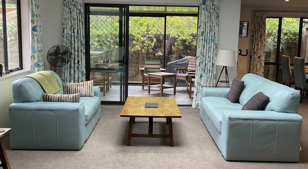 START THE NEW YEAR IN STYLE - Photo 1