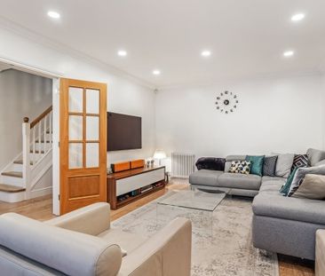 4 bedroom semi-detached house to rent - Photo 6