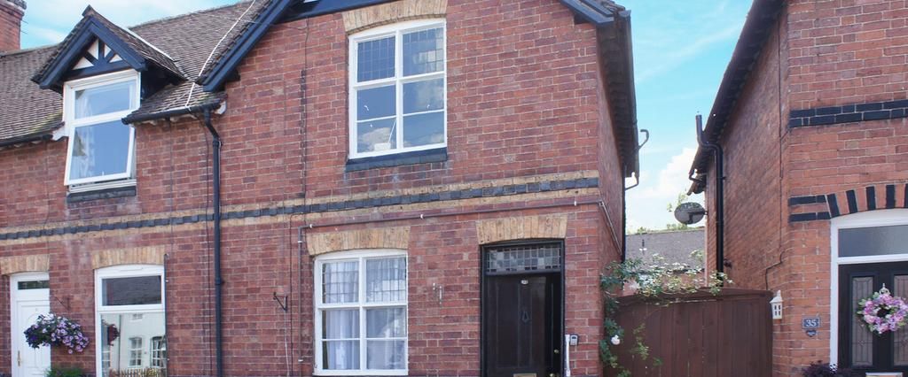 2 bedroom end of terrace house to rent - Photo 1