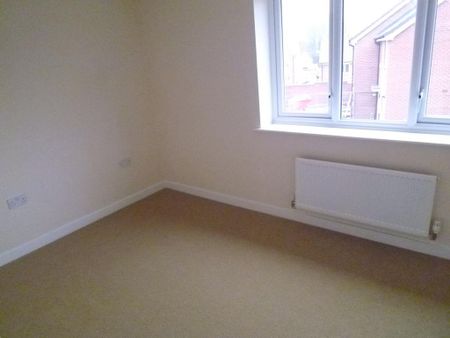 2 bedroom end of terrace house to rent - Photo 3