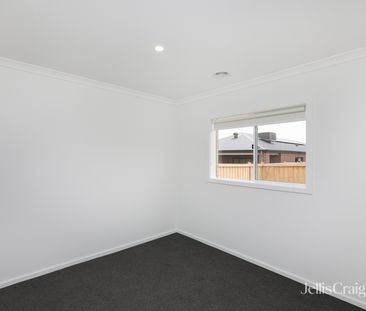 11 Twain Road, Mambourin VIC 3024 - House For Rent | Domain - Photo 5