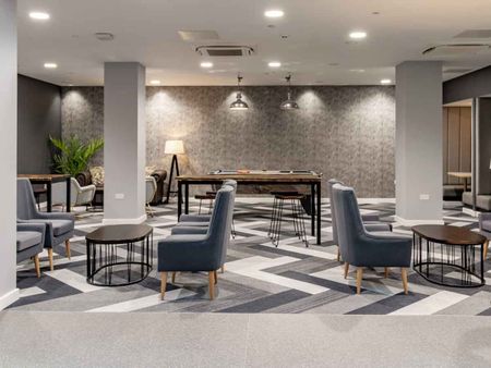 Bronze Studio - Photo 5