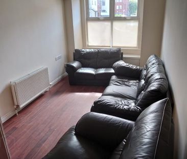 71 Tates Avenue, Belfast, BT9 7BZ - Photo 2