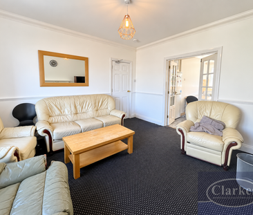 5 bedroom detached house to rent - Photo 1