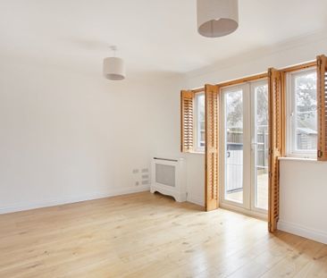 3 bedroom end of terrace house to rent - Photo 2