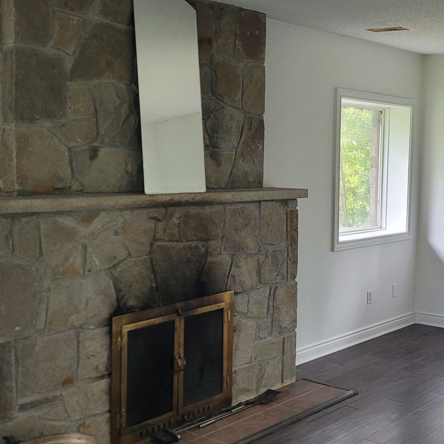 For Lease - 104 Ridgewood Road Unit# Upper, Toronto, Ontario - Photo 1