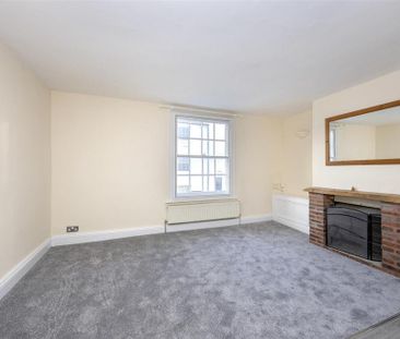 2 bedroom maisonette to rent - Photo 2