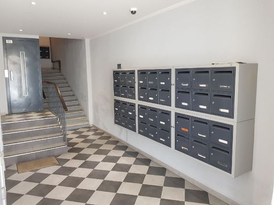 FOREST - DISPONIBLE LE 1ER SEPTEMBRE 2026 - Photo 1