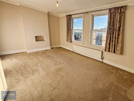 3 bedroom House To Let Total Size: 1228 SQ FT - Photo 5