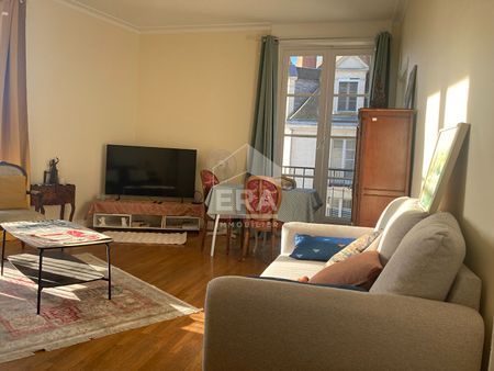 APPARTEMENT T3 MEUBLE A LOUER EN COURTE DUREE - A BLOIS - BELLES PRESTATIONS, COEUR DE VILLE, VUE SUR LA LOIRE - Photo 4