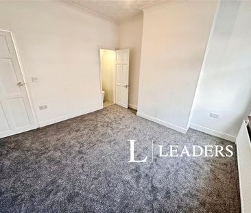 3 bedroom terraced house to rent - Photo 6