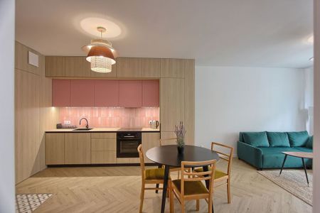 Idealne 2 pokoje z garażem na Starym Mieście - Zdjęcie 2