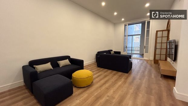 barcelona, Catalonia 08009 - Photo 1