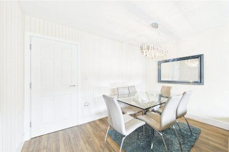 4 bedroom townhouse to rent - Photo 3