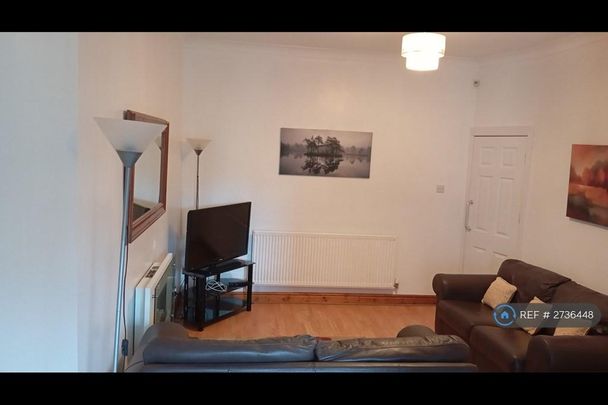 4 bedroom terraced house to rent - Photo 1