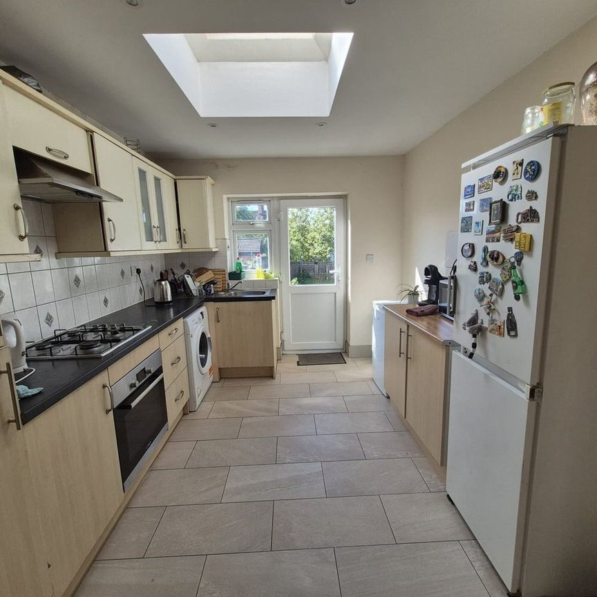 Ballogie Avenue, LONDON, NW10 - Photo 1