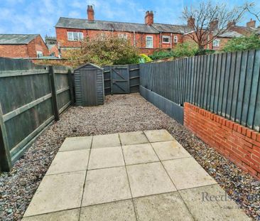 3 bedroom terraced house to rent - Photo 2