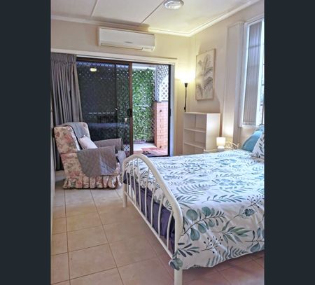 Room 4/12 Newmarket Street, Newtown, Qld 4350 - Photo 3