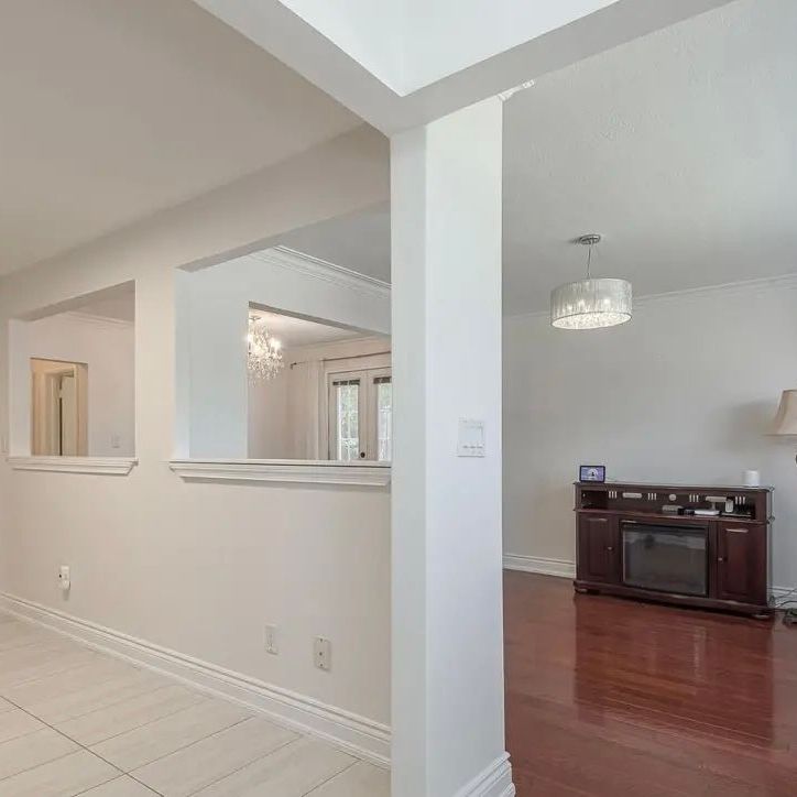 For Lease - 1 Fairbourne Crescent Unit# Main, Toronto, Ontario - Photo 1