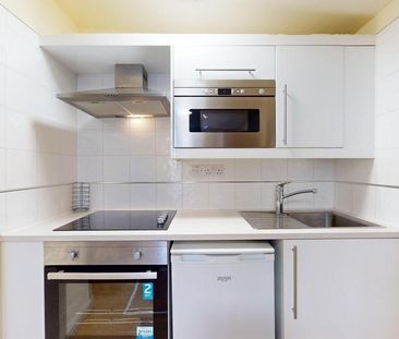 Studio to rent - Photo 6