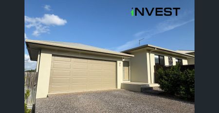 Large Family Home! - Photo 4