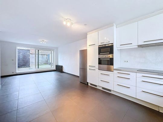 Appartement met 2 slaapkamers, ruim terras en garage te Koekelare - Photo 1